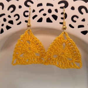 Kis háromszög lógós fülbevaló - ékszer - fülbevaló - lógó fülbevaló - Meska.hu