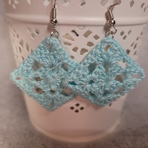 Kis négyszög fülbevaló, Ékszer, Fülbevaló, Lógó fülbevaló, Horgolás, MESKA