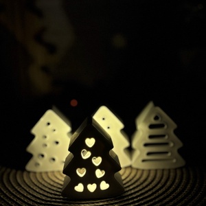 Gipsz - Cement Karácsonyfák 4 db/szett - karácsony - karácsonyi lakásdekoráció - karácsonyi falu, házikó - Meska.hu