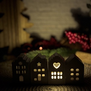 Gipsz - Cement Házikó - világítással (2 db/csomag) - karácsony - karácsonyi lakásdekoráció - karácsonyi falu, házikó - Meska.hu