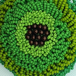 Gyöngyhorgolt bross  - Meska.hu