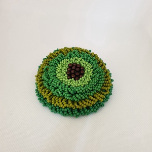 Gyöngyhorgolt bross  - ékszer - kitűző és bross - Meska.hu