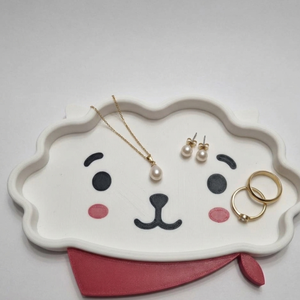 BTS / BT21 RJ ihlette szemüveg- és ékszertálca, Ékszer, Ékszertartó, Ékszertartó tál, Mindenmás, MESKA