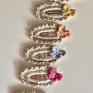 Horgolt pillangós csatt - ruha & divat - hajdísz & hajcsat - hajcsat & hajtű - Meska.hu