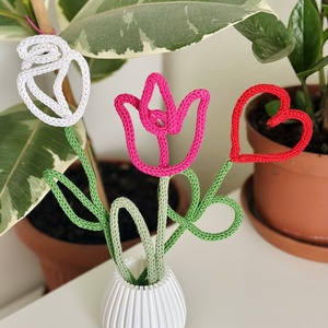 Tricotin tulipán - otthon & életmód - virágdekoráció - virágdíszek - asztali virágdísz - Meska.hu