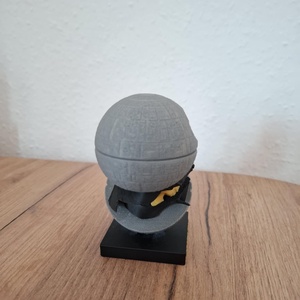 Darth Vader koponyája a Halálcsillagban - művészet - makett, modell - Meska.hu