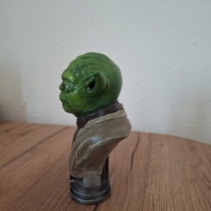 Yoda mellszobor - művészet - makett, modell - Meska.hu
