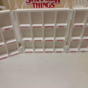 Stranger Things Kinder Joy tartó - otthon & életmód - dekoráció - asztal és polc dekoráció - dekorációs tál, tartó - Meska.hu