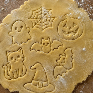 Kísérteties Halloween süteménykiszúró  szett (6 db) - otthon & életmód - konyhafelszerelés, tálalás - sütés, főzés - sütikiszúró - Meska.hu