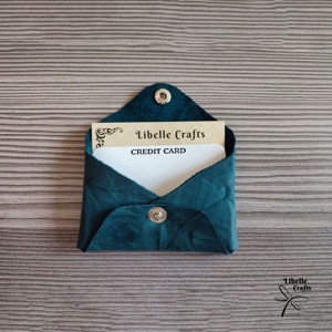 Gyűrt zöldes-kék egyfakkos kártyatartó - táska & tok - pénztárca & más tok - kártyatartó & irattartó - Meska.hu