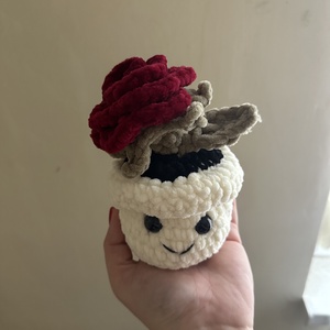 Horgolt cserepes rózsa - otthon & életmód - virágdekoráció - virágdíszek - virágdísz kaspóban - Meska.hu