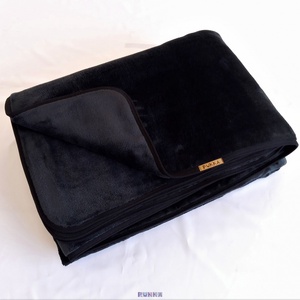 Meleg duplafalú fekete Fleece takaró - otthon & életmód - lakástextil - felnőtt takaró, pléd - Meska.hu