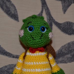Kis teknős amigurumi technikával - játék & sport - plüssállat & játékfigura - béka - Meska.hu