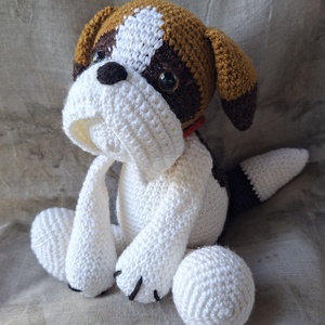 Egyedi horgolt kiskutya Bernardin jellegű amigurumi figura - Meska.hu