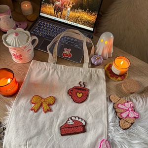 Hímzett vászontáska, süti, bögre, masni - táska & tok - bevásárlás & shopper táska - shopper, textiltáska, szatyor - Meska.hu