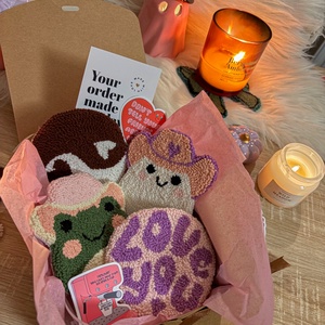 Hímzett poháralátét, 4 db-os szet (Yin-Yang, �love you, béka, szellem) - otthon & életmód - dekoráció - dísztárgy - Meska.hu