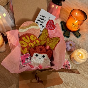 Hímzett poháralátét, 4 db-os szett (kör alakú, �love you, szellem, masni) - otthon & életmód - dekoráció - dísztárgy - Meska.hu