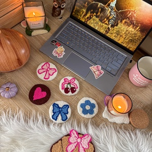 Hímzett autós poháralátét, szív, meggy - otthon & életmód - autó - autós matrica - Meska.hu