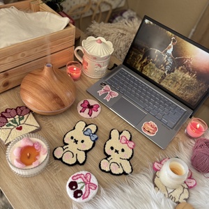 hímzett poháralátét, masnis nyuszi  - otthon & életmód - konyhafelszerelés, tálalás - tálalás - tányér- és poháralátét - Meska.hu