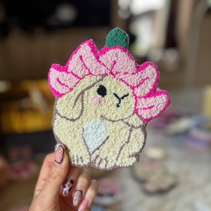 hímzett poháralátét, rózsaszín virágos nyuszi, Otthon & Életmód, Dekoráció, Asztal és polc dekoráció, Asztaldísz, Hímzés, MESKA