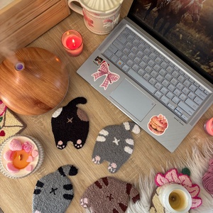 hímzett poháralátét, szürke cica popó - otthon & életmód - dekoráció - asztal és polc dekoráció - asztaldísz - Meska.hu