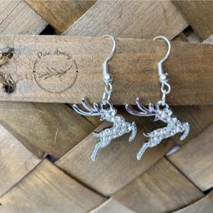 Pink zebra jáspis  Tejkvarc  Hegyikristály  Lávakő karkötő és fülbevaló szarvas medállal - ékszer - karkötő - ásványkarkötő - Meska.hu Pink zebra jáspis  Tejkvarc  Hegyikristály  Lávakő karkötő és fülbevaló szarvas medállal - ékszer - karkötő - ásványkarkötő - Meska.hu