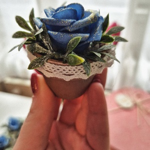 Örök mini rózsa cserepben � kék-arany kézműves ajándék - otthon & életmód - dekoráció - asztal és polc dekoráció - asztaldísz - Meska.hu