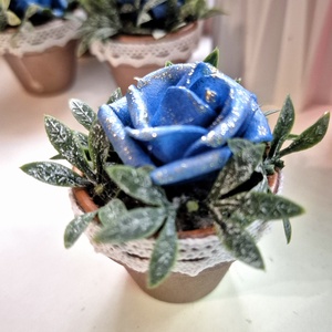 Örök mini rózsa cserepben � kék-arany kézműves ajándék - otthon & életmód - dekoráció - asztal és polc dekoráció - asztaldísz - Meska.hu