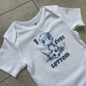 Kisfiú szülinapos body  - dínó - baba - mama - babaruházat - baba body - Meska.hu