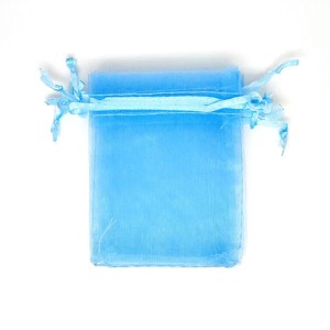 Organza ajándékszütyő világoskék 7x9cm - Meska.hu