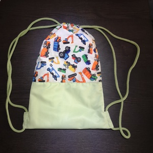 Tornazsák (Fiús fehér-zöld munkagépes) - Meska.hu