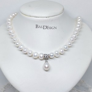 Édesvízi gyöngysor medállal, Ékszer, Nyaklánc, Medálos nyaklánc, Ékszerkészítés, Gyöngyfűzés, gyöngyhímzés, MESKA