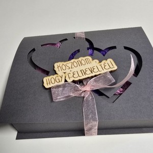 Szülőköszöntő virágbox örökrózsás - esküvő - emlék & ajándék - szülőköszöntő ajándék - Meska.hu