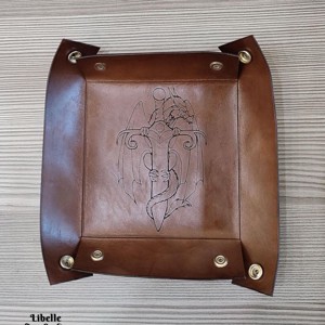 Sárkány mintás kockadobó tálca - 4 - játék & sport - szerepjáték - Meska.hu