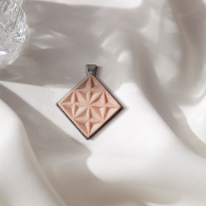 Faragott hárs medál - ékszer - nyaklánc - medál - Meska.hu