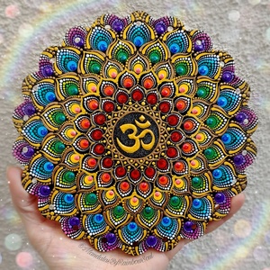 Szivárvány Lótusz Pontozott Mandala Om Jellel - Meska.hu