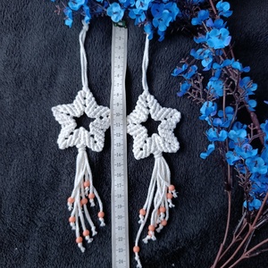 Páros macrame csillag karácsonyi dísz rózsaszín gyönggyel - karácsony - karácsonyi lakásdekoráció - karácsonyi lakásdíszek - Meska.hu