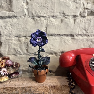 Gótikus virág - Meska.hu