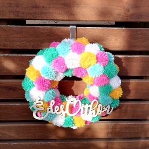 Édes otthon pompon koszorú - otthon & életmód - dekoráció - ajtó- és ablak dekoráció - ajtódísz & kopogtató - Meska.hu