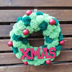 XMAS pompon koszorú - zöld, bordó - karácsony - adventi díszek - adventi ajtódísz - Meska.hu