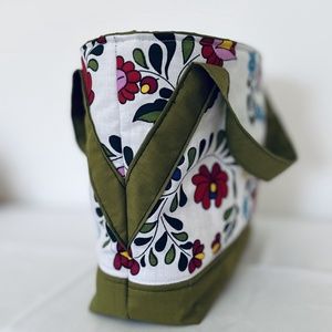 Kézitáska népmotívumos  - táska & tok - kézitáska & válltáska - kézitáska - Meska.hu