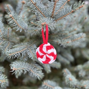 Horgolt karácsonyfadísz, cukorka - karácsony - karácsonyi lakásdekoráció - karácsonyfadíszek - Meska.hu