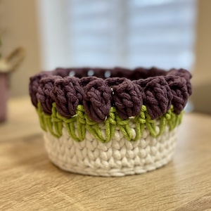 Horgolt tulipános kosár  - Meska.hu