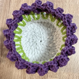 Horgolt tulipános kosár  - otthon & életmód - tárolás & rendszerezés - tárolókosár - Meska.hu