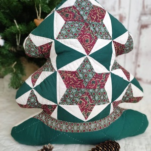 Patchwork fenyőfa alakú párna - otthon & életmód - lakástextil - párna & párnahuzat - Meska.hu