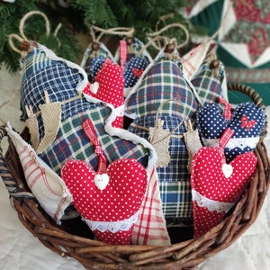 Kockás fenyőfa dekor - karácsony - karácsonyi lakásdekoráció - karácsonyi ajtódíszek - Meska.hu