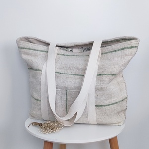 Nagyméretű női válltáska antik zsákvászonból - Egyedi, kézműves L-es shopper zöld Toile de Jouy béléssel - táska & tok - kézitáska & válltáska - nagy pakolós táska - Meska.hu