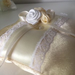 Gyűrűpárna Királynő - esküvő - kiegészítők - gyűrűtartó & gyűrűpárna - Meska.hu