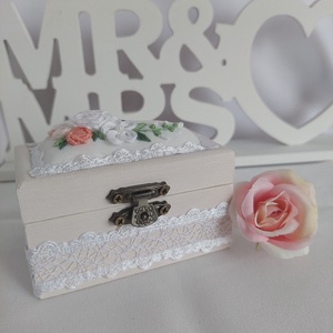 Esküvői gyűrű tartó dobozka - esküvő - kiegészítők - gyűrűtartó & gyűrűpárna - Meska.hu
