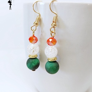 Alkalmi ásványfülbevaló matt zöld tigrisszemből, hegyikristályból üveggyönggyel - ékszer - fülbevaló - lógó fülbevaló - Meska.hu